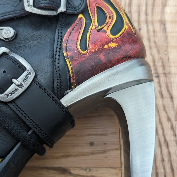 Women's New Rock Leather Boots Metal Heel Red Flame Malicia Collection W/Box - Picture 13 of 16